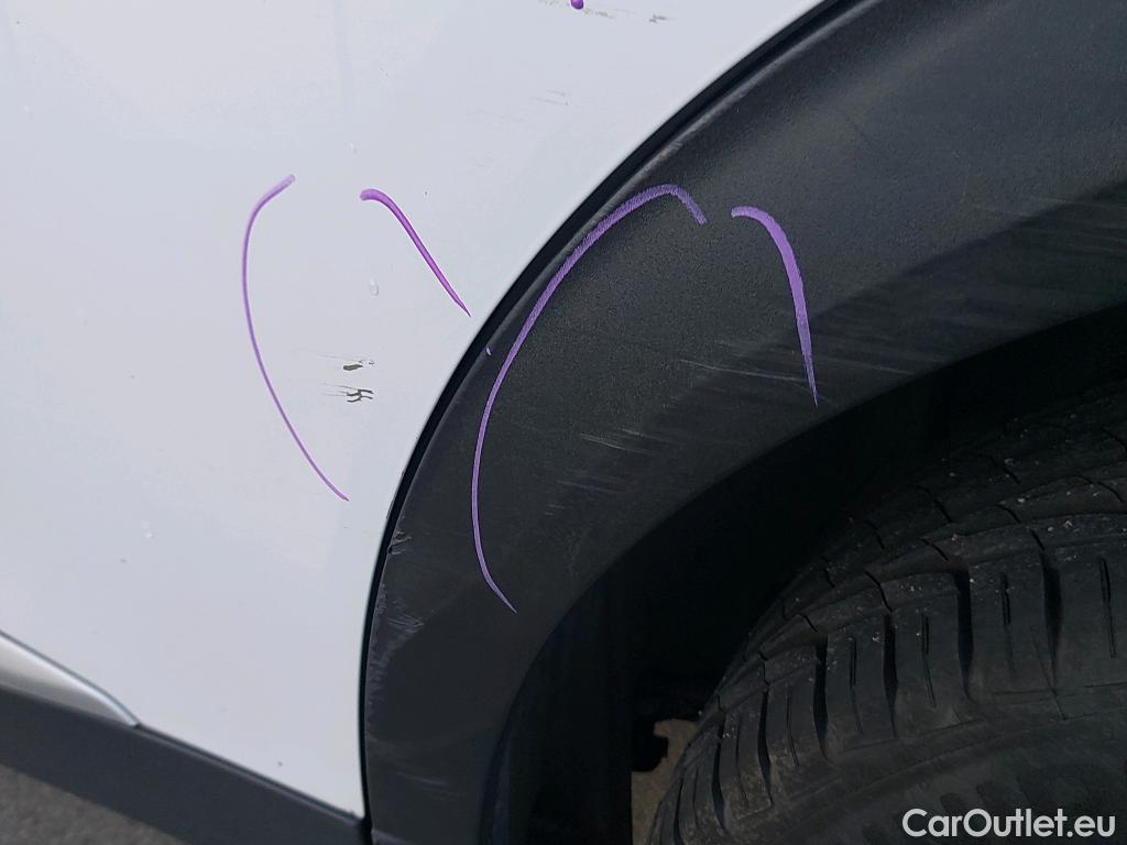  Peugeot  2008 PEUGEOT  / 2019 / 5P / todoterreno Allure Pack Puretech 130 S&S EAT8 (AC) #11