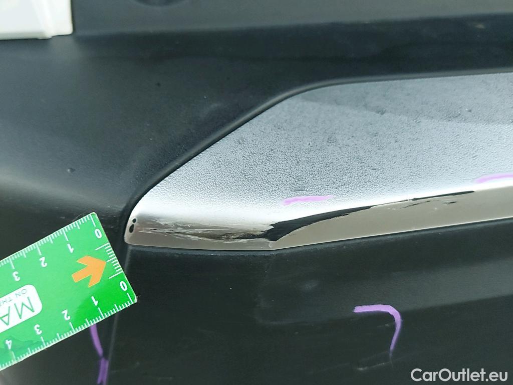  Peugeot  2008 PEUGEOT  / 2019 / 5P / todoterreno Allure Pack Puretech 130 S&S EAT8 (AC) #30