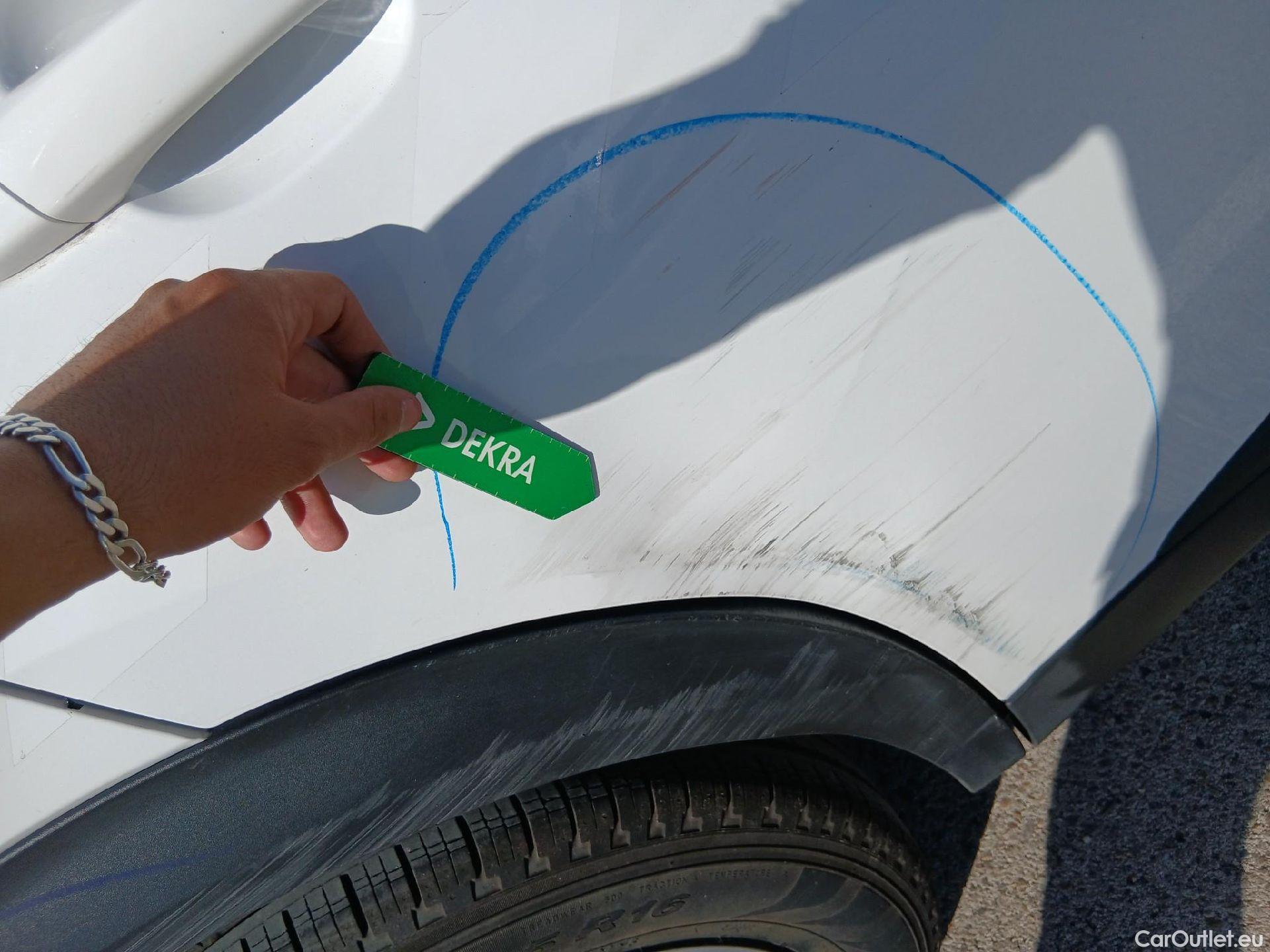  Peugeot  2008 PEUGEOT  / 2019 / 5P / todoterreno Active BlueHDI 81kW (110CV) #29