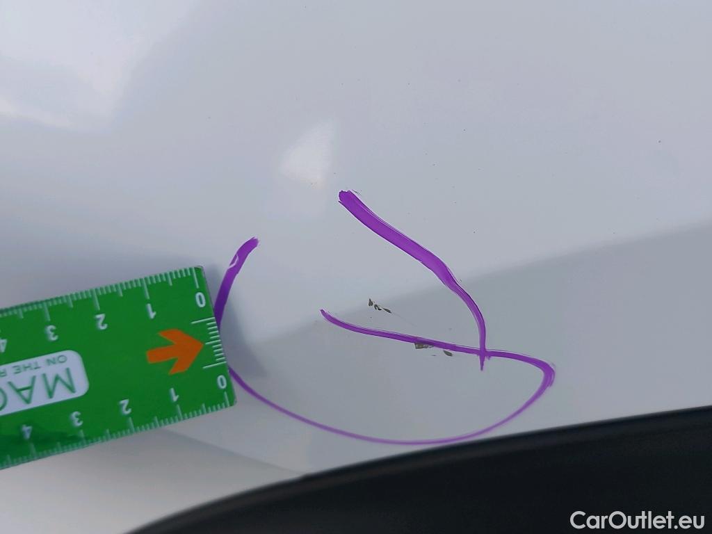  Peugeot  2008 PEUGEOT  / 2019 / 5P / todoterreno Allure Pack Puretech 130 S&S EAT8 (AC) #14