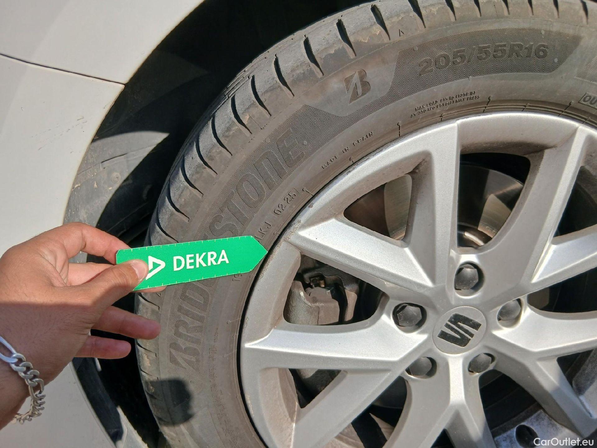  Seat  Leon SEAT Nuevo León / 2020 / 5P / familiar SP 2.0 TDI 85kW Style Go(SP) #5