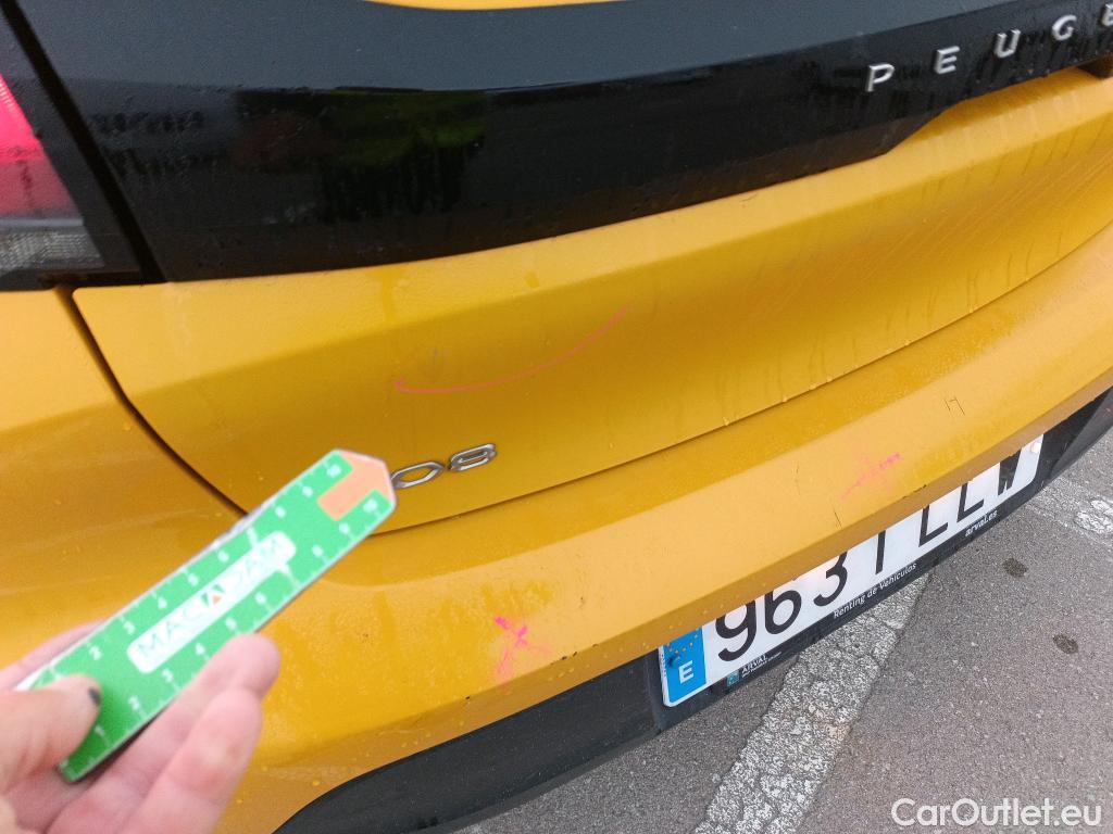  Peugeot  208 PEUGEOT  / 2019 / 5P / berlina con portón PureTech 73kW (100CV) Active #23