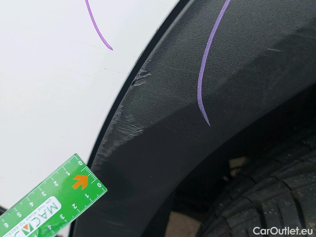  Peugeot  2008 PEUGEOT  / 2019 / 5P / todoterreno Allure Pack Puretech 130 S&S EAT8 (AC) #12