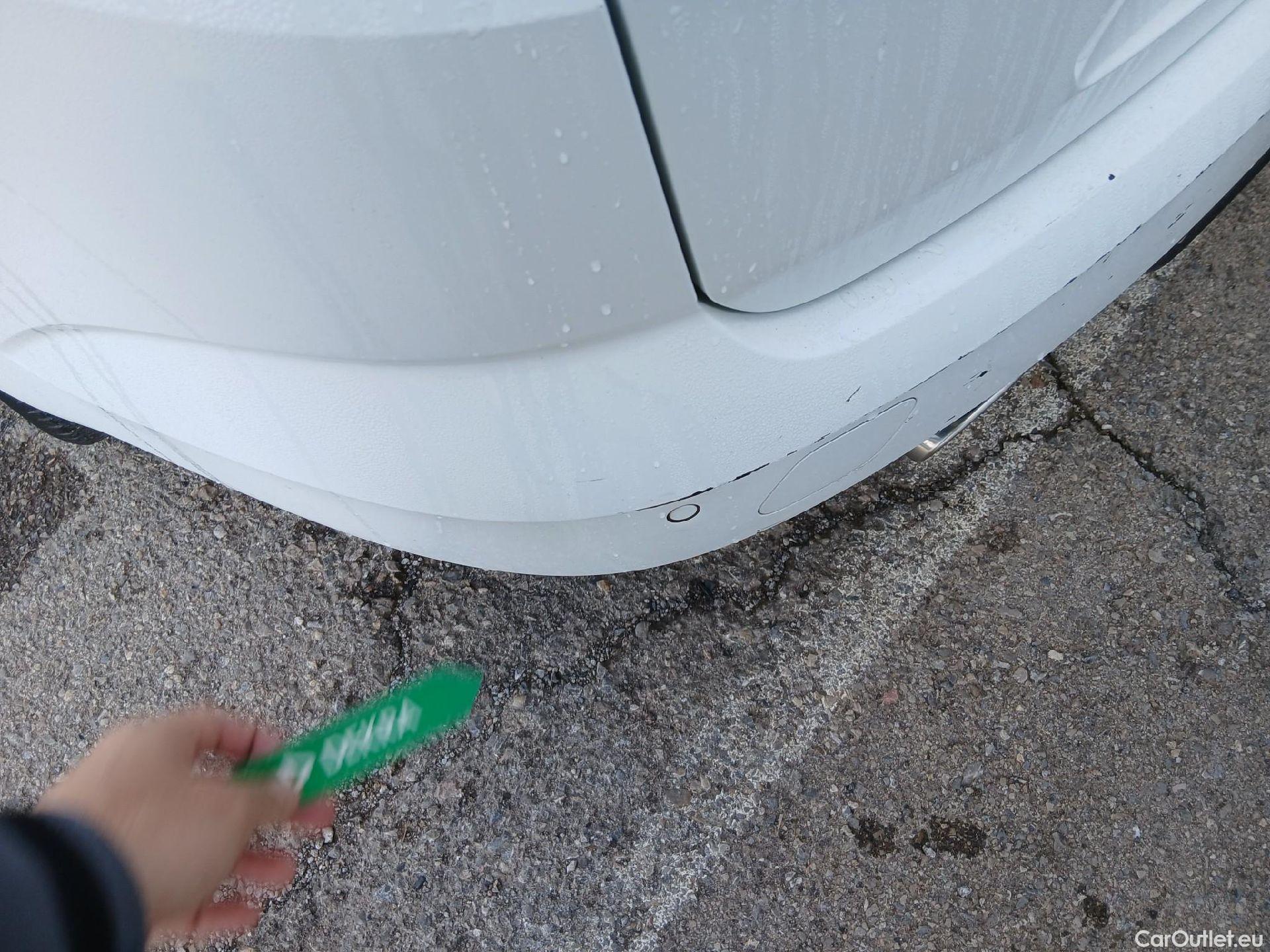  Renault  Megane RENAULT Mégane / 2015 / 5P / familiar S.T. Zen Tce GPF 103 kW (140CV) EDC -18 #9