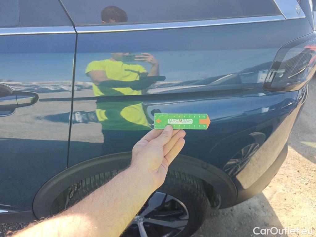  Peugeot  5008 PEUGEOT  / 2020 / 5P / todoterreno 1.5 BlueHDi 96kW S&S GT EAT8 #32