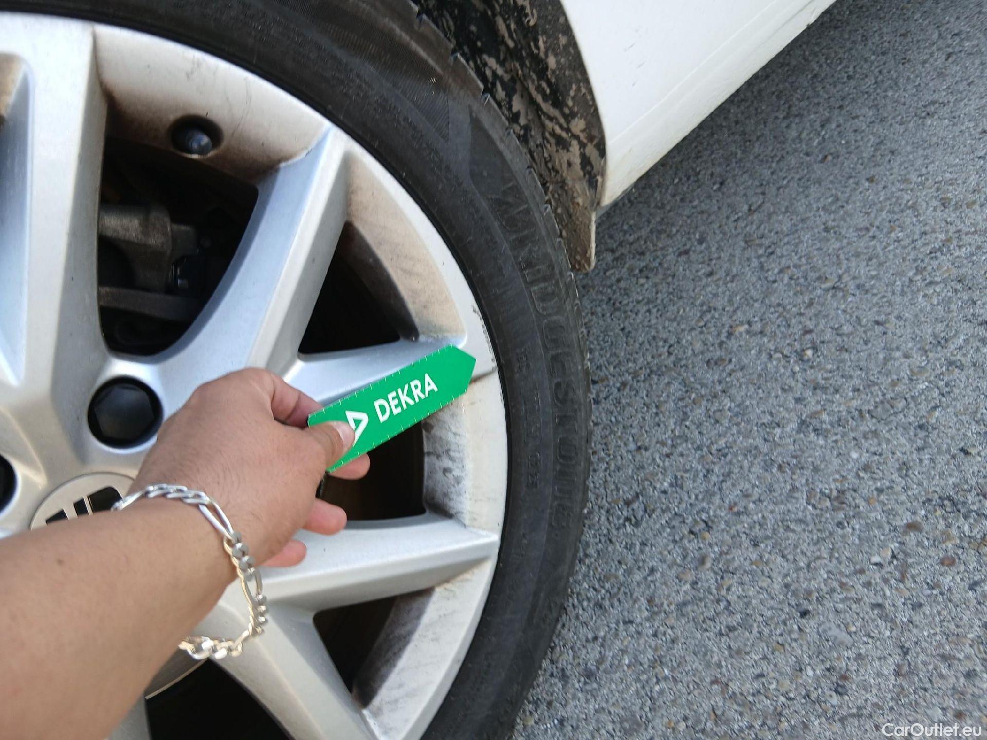  Seat  Leon SEAT Nuevo León / 2020 / 5P / familiar SP 2.0 TDI 85kW Style Go(SP) #14