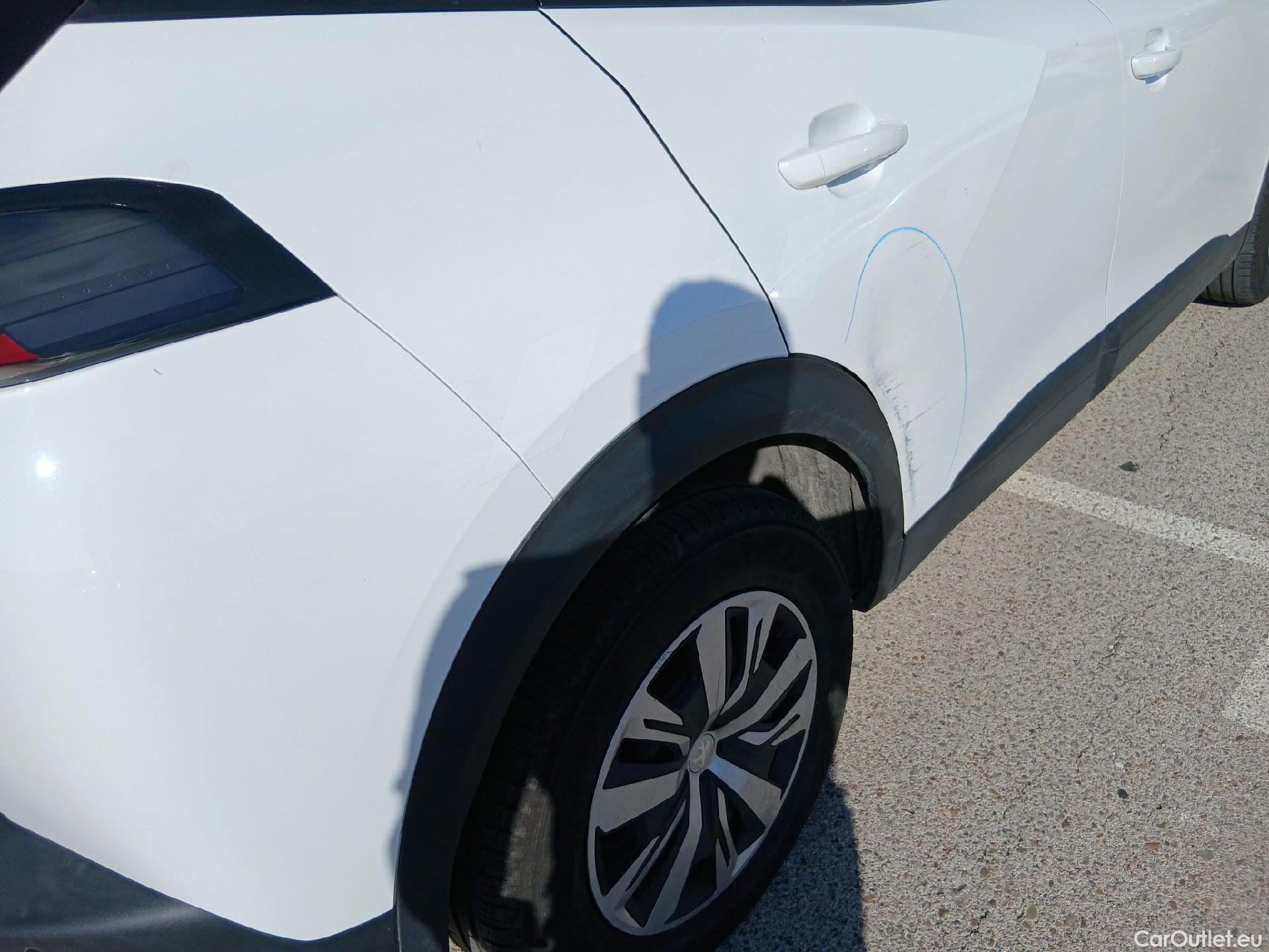  Peugeot  2008 PEUGEOT  / 2019 / 5P / todoterreno Active BlueHDI 81kW (110CV) #28