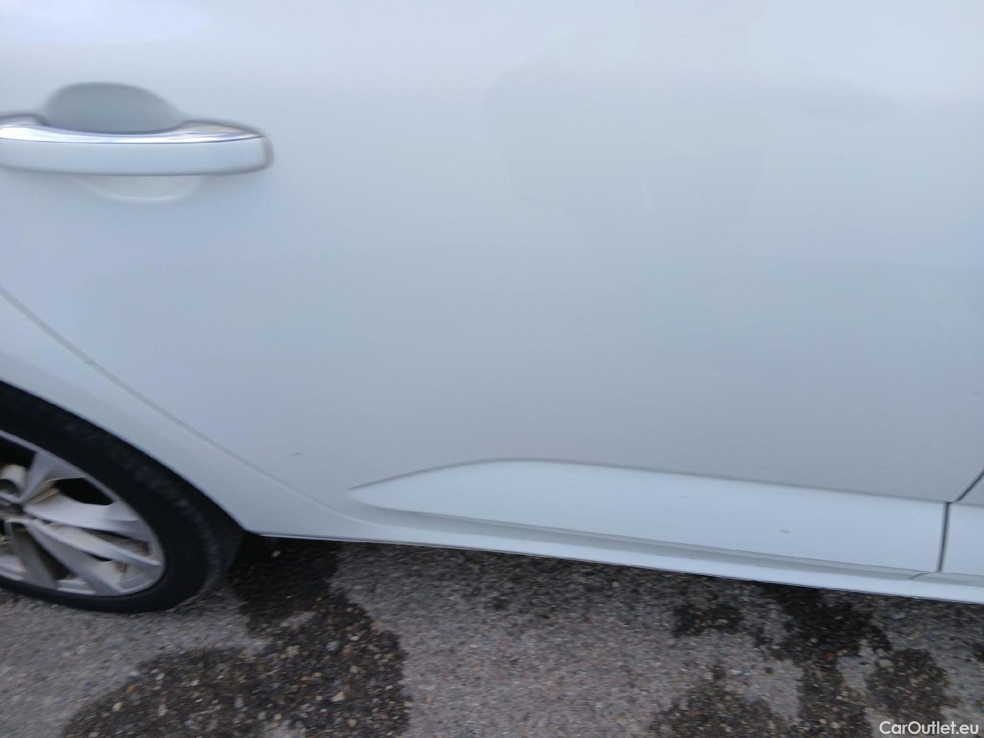  Renault  Megane RENAULT Mégane / 2015 / 5P / familiar S.T. Zen Tce GPF 103 kW (140CV) EDC -18 #17