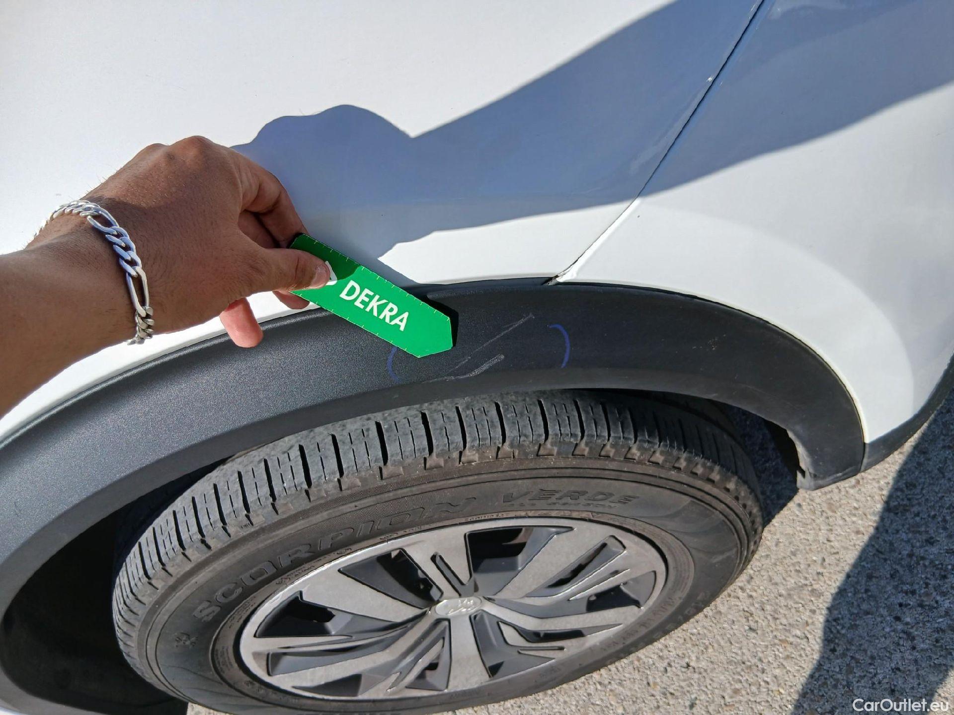  Peugeot  2008 PEUGEOT  / 2019 / 5P / todoterreno Active BlueHDI 81kW (110CV) #33