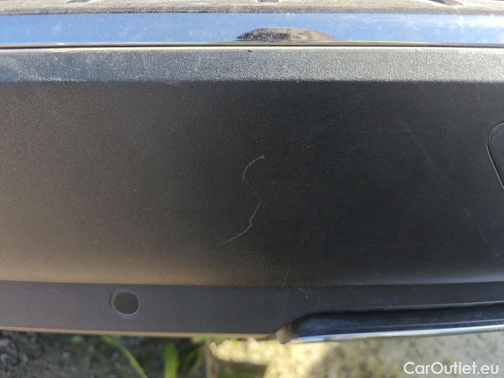  Peugeot  5008 PEUGEOT  / 2020 / 5P / todoterreno 1.5 BlueHDi 96kW S&S GT EAT8 #25