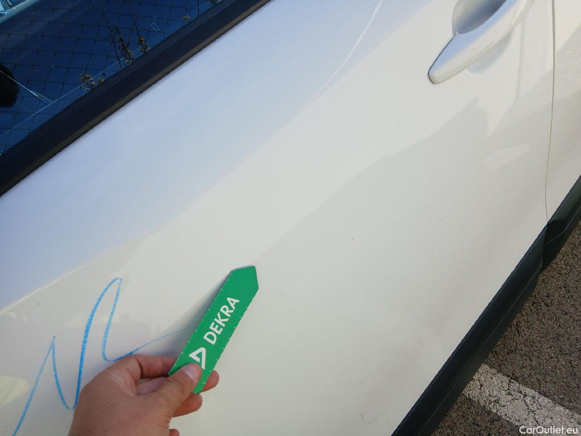  Peugeot  2008 PEUGEOT  / 2019 / 5P / todoterreno Active BlueHDI 81kW (110CV) #12