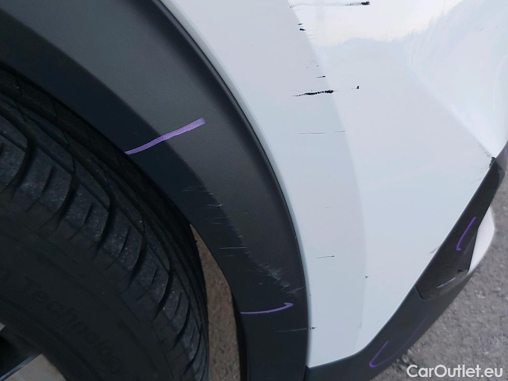  Peugeot  2008 PEUGEOT  / 2019 / 5P / todoterreno Allure Pack Puretech 130 S&S EAT8 (AC) #9