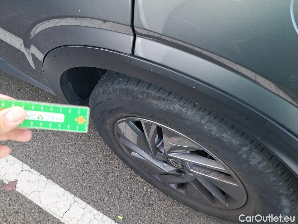  Nissan  Qashqai NISSAN  / 2021 / 5P / todoterreno DIG-T 116kW (158CV) mHEV Xtronic Acenta (AC) #8