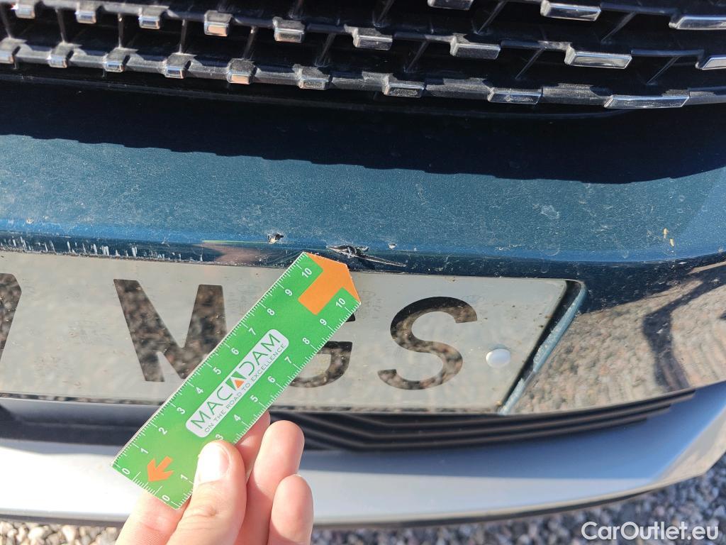  Peugeot  5008 PEUGEOT  / 2020 / 5P / todoterreno 1.5 BlueHDi 96kW S&S GT EAT8 #21