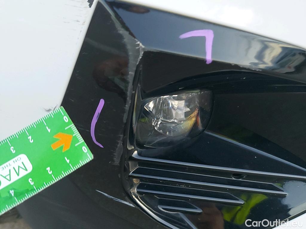  Peugeot  2008 PEUGEOT  / 2019 / 5P / todoterreno Allure Pack Puretech 130 S&S EAT8 (AC) #38