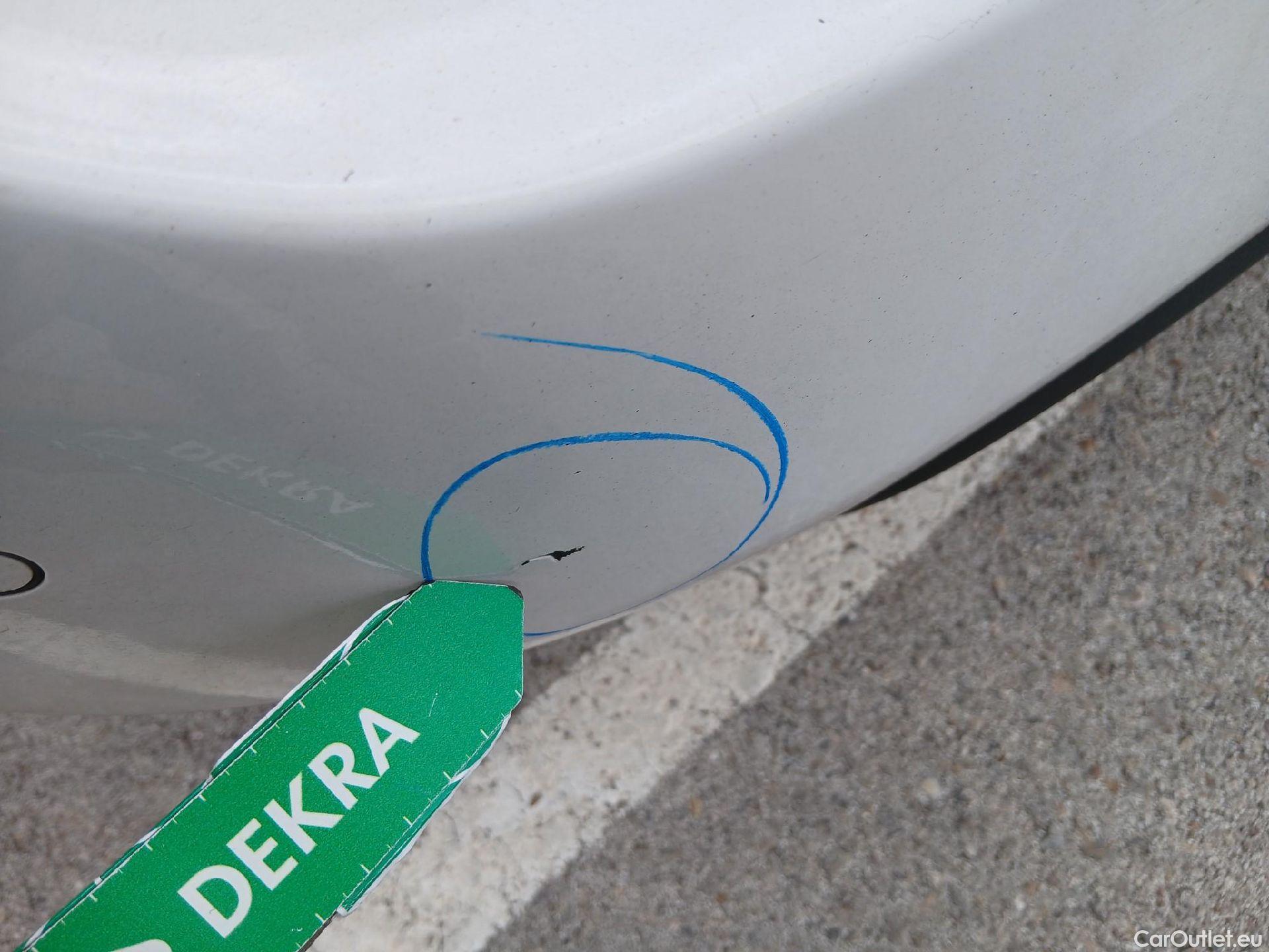  Peugeot  308 PEUGEOT  / 2017 / 5P / familiar SW Style BlueHDi 130 S&S #13