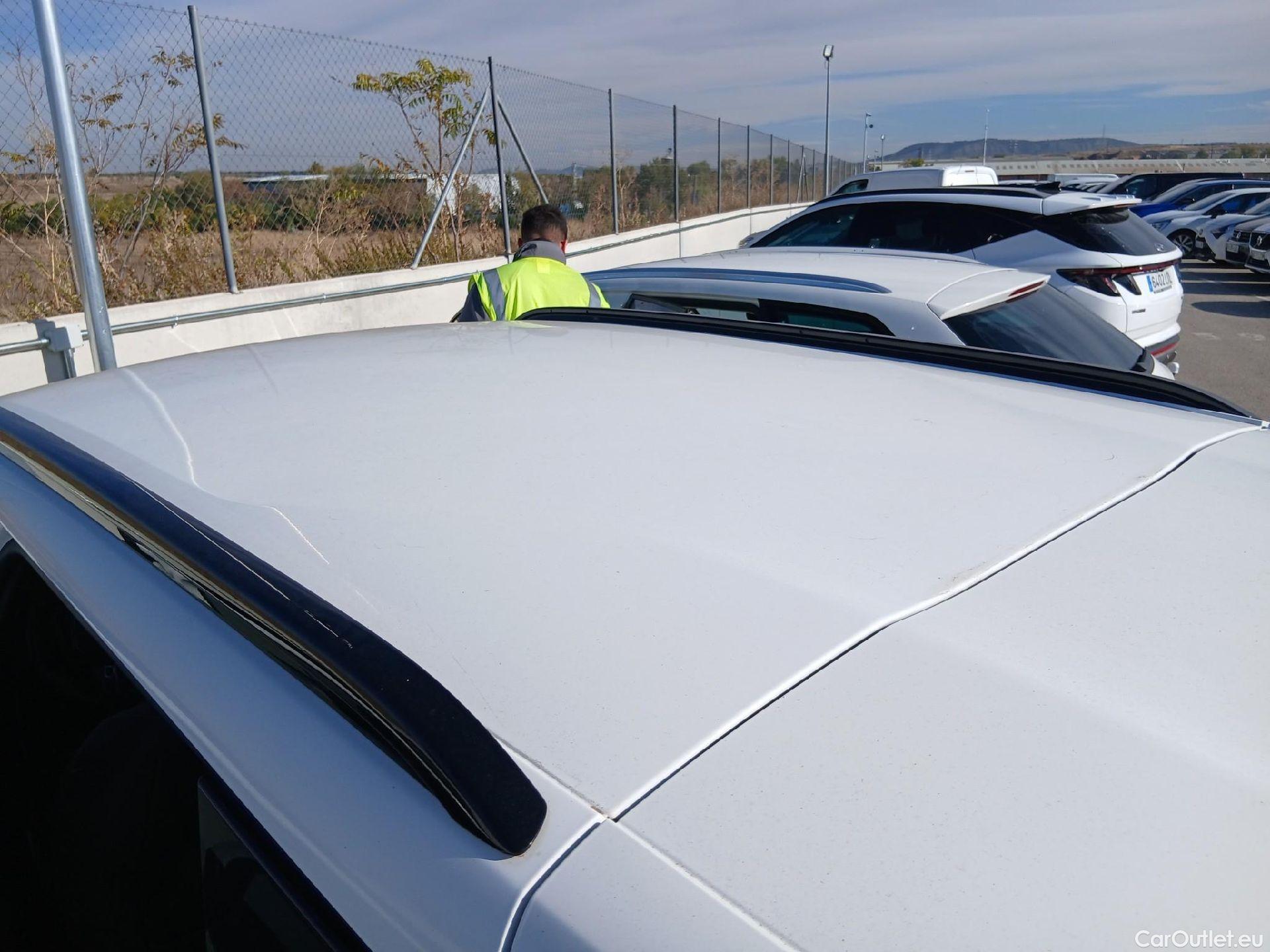  Peugeot  2008 PEUGEOT  / 2019 / 5P / todoterreno Allure Pack BlueHDI 81kW (110CV) (AC) #16