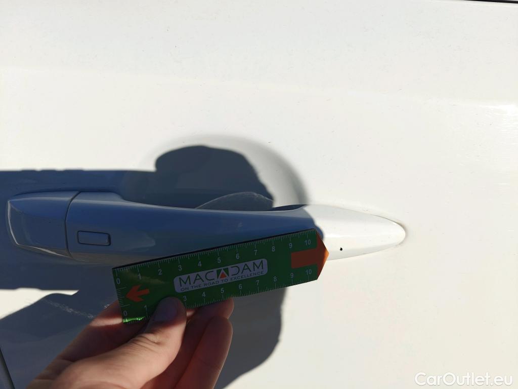  Nissan  Qashqai NISSAN  / 2021 / 5P / todoterreno DIG-T 103kW (140CV) mHEV 4x2 Acenta #39