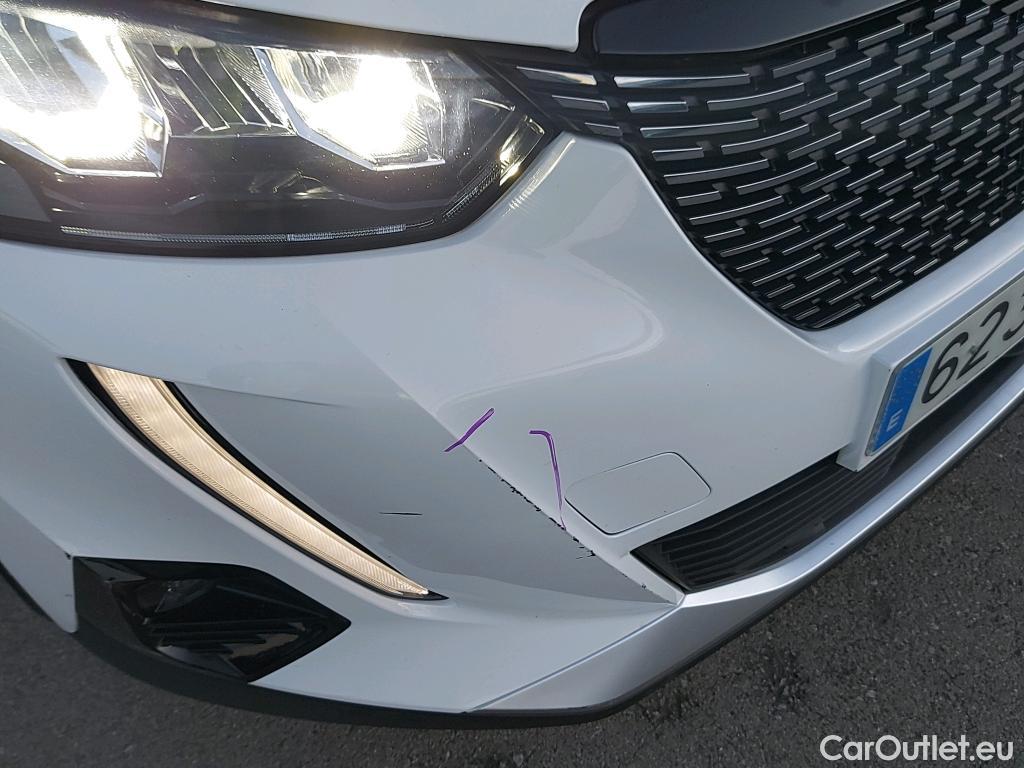  Peugeot  2008 PEUGEOT  / 2019 / 5P / todoterreno Allure Pack Puretech 130 S&S EAT8 (AC) #17