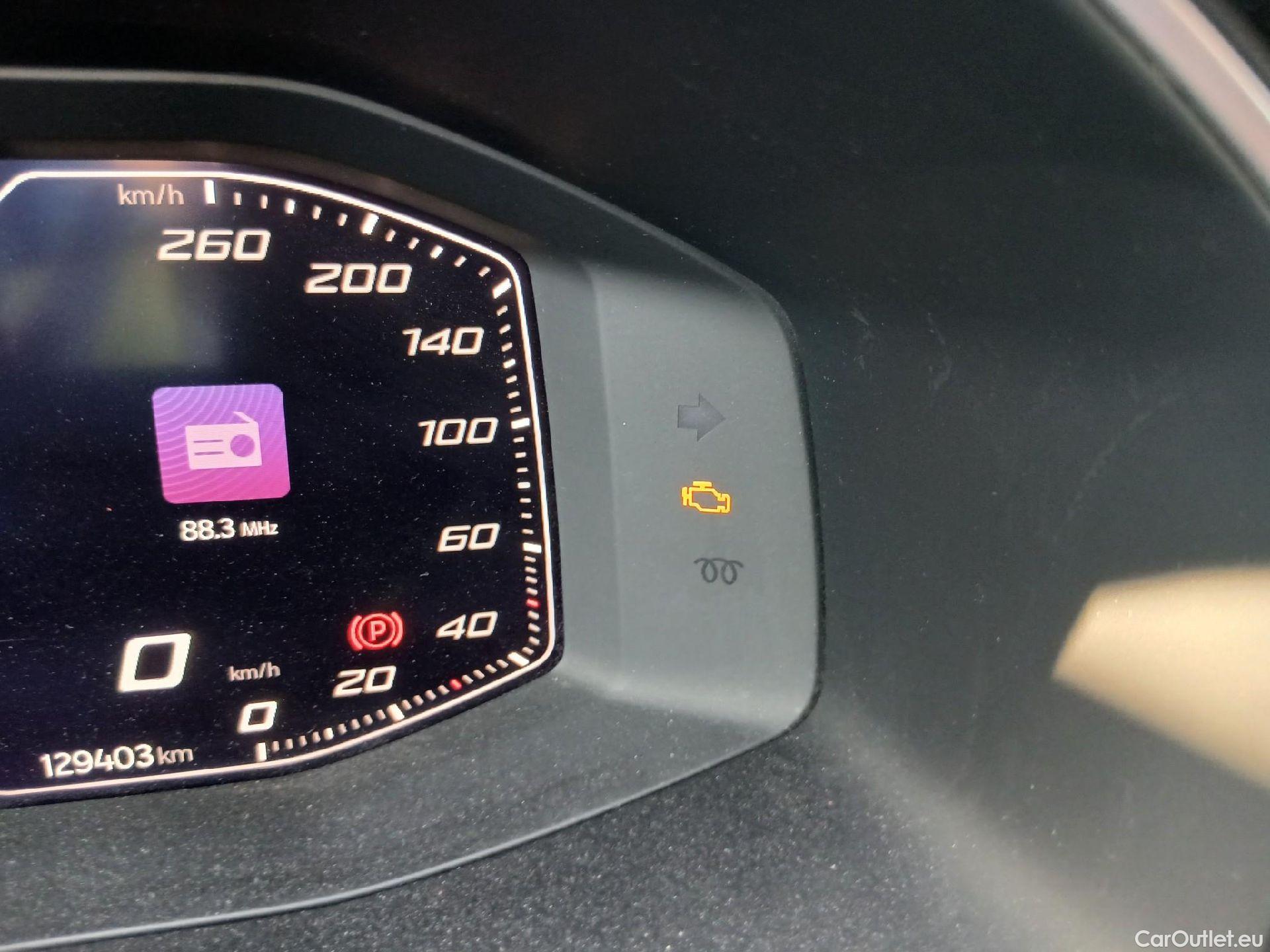  Seat  Leon SEAT Nuevo León / 2020 / 5P / familiar SP 2.0 TDI 85kW Style Go(SP) #1