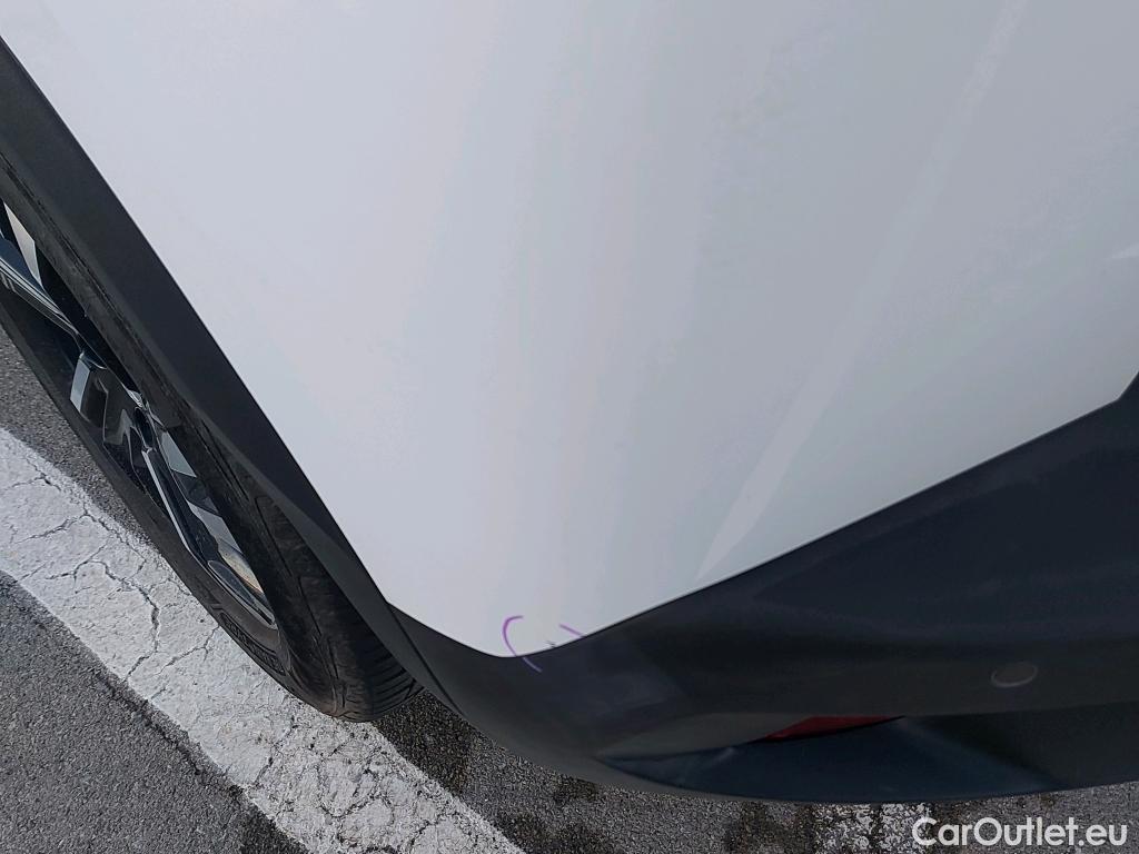  Peugeot  2008 PEUGEOT  / 2019 / 5P / todoterreno Allure Pack Puretech 130 S&S EAT8 (AC) #45