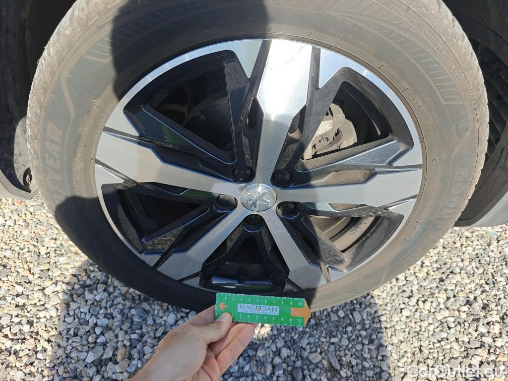  Peugeot  5008 PEUGEOT  / 2020 / 5P / todoterreno 1.5 BlueHDi 96kW S&S GT EAT8 #7