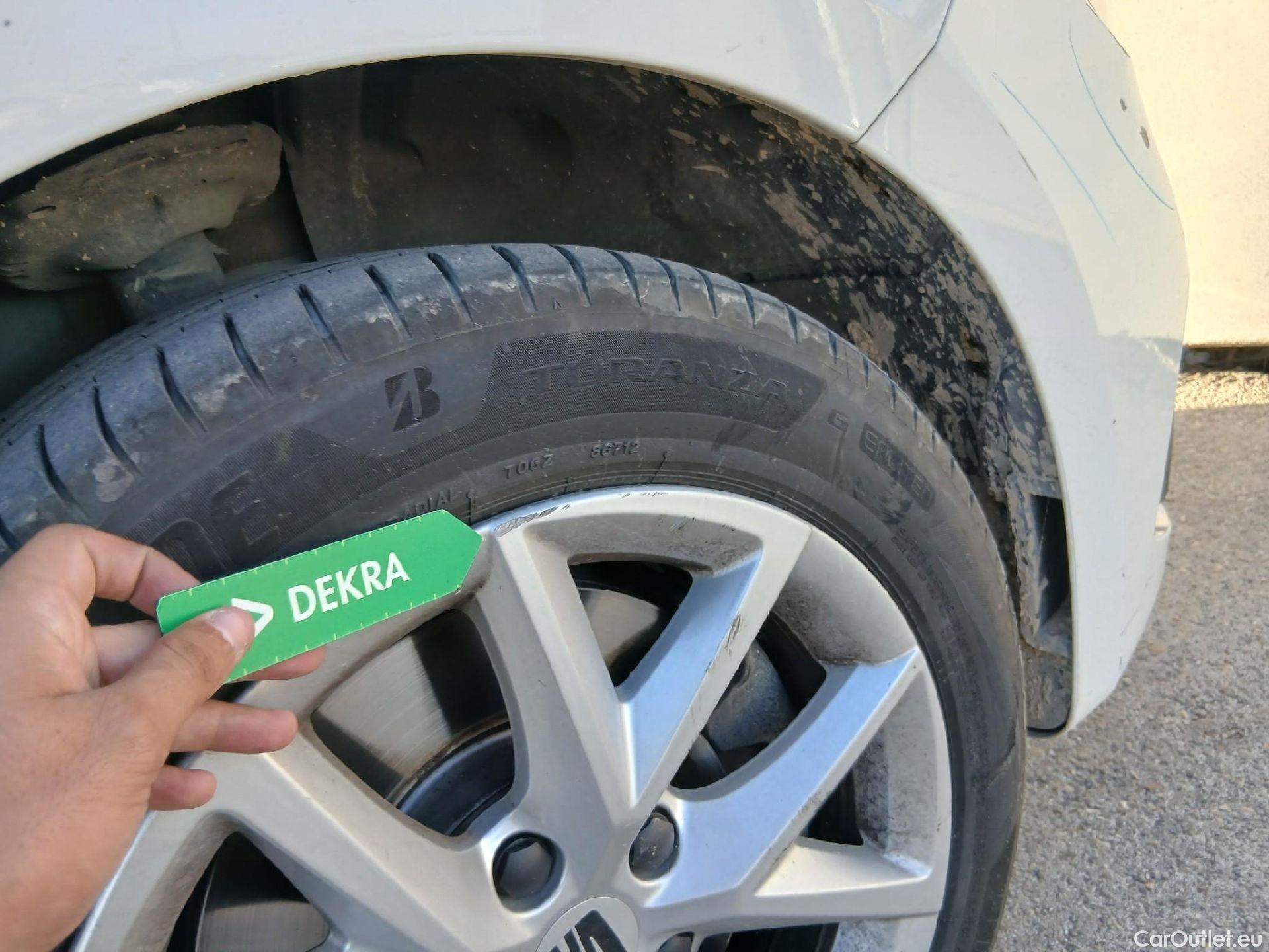  Seat  Leon SEAT Nuevo León / 2020 / 5P / familiar SP 2.0 TDI 85kW Style Go(SP) #18