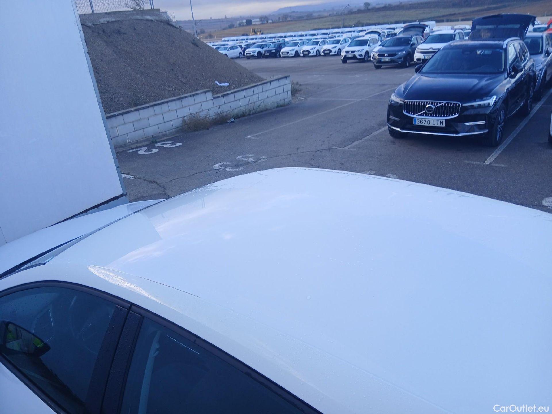  Seat  Leon SEAT León / 2016 / 5P / berlina con portón 2.0 TDI 110kW (150CV) St&Sp Style #15