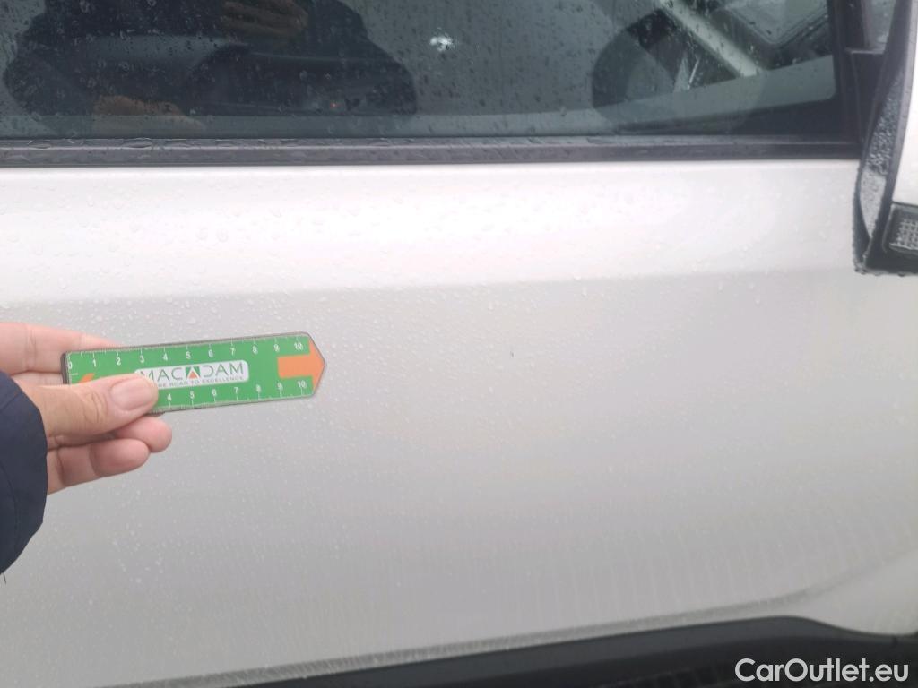  Toyota  C-HR TOYOTA  / 2019 / 5P / todoterreno 1.8 125H Active #7