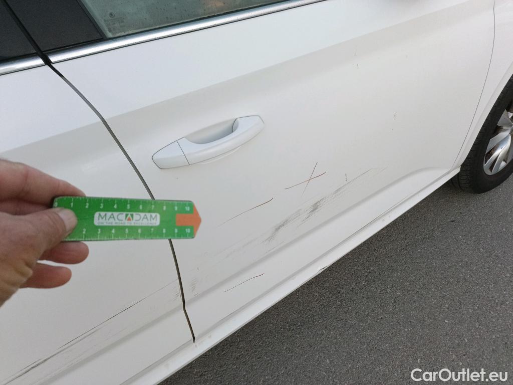  Skoda  KAMIQ SKODA  1.0 TSI 81kW (110CV) DSG Ambition (CX) #9