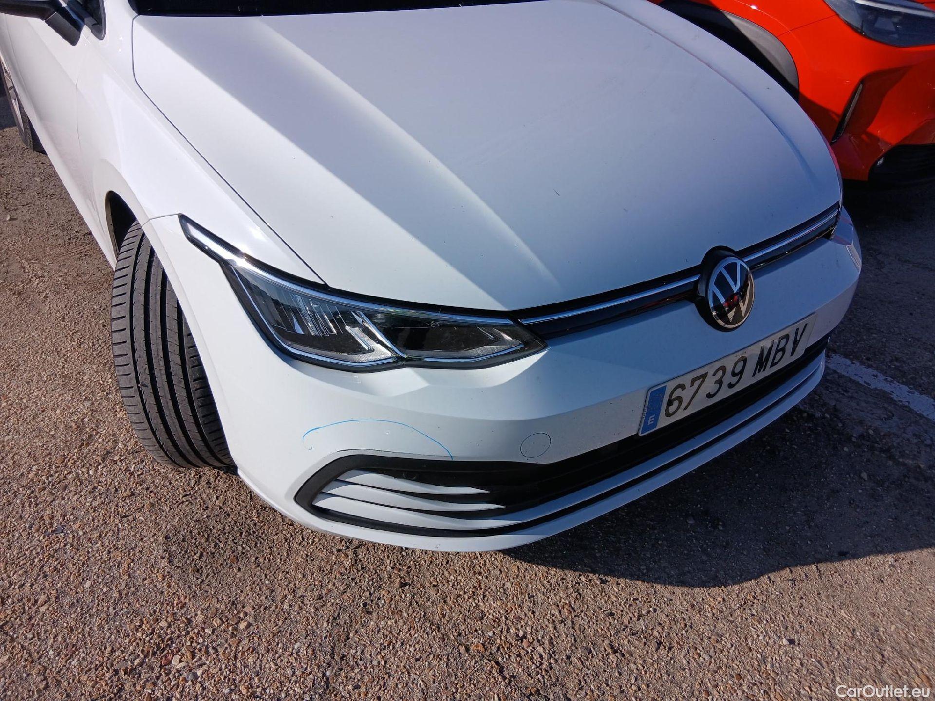  Volkswagen  Golf  VOLKSWAGEN / 2020 / 5P / berlina con portón Life 1.0 eTSI 81kW (110CV) DSG #11