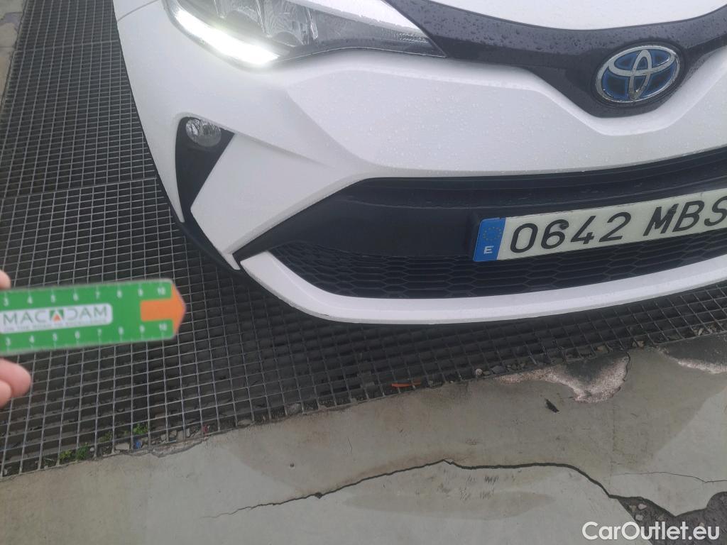  Toyota  C-HR TOYOTA  / 2019 / 5P / todoterreno 1.8 125H Active #3