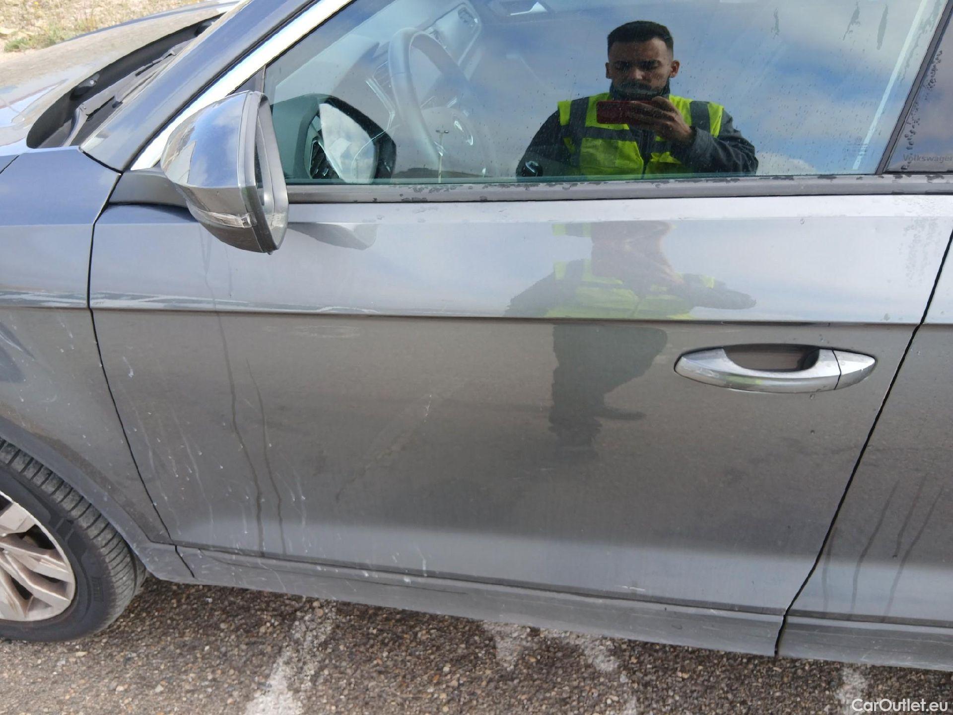  Volkswagen  T-ROC VOLKSWAGEN  / 2017 / 5P / todoterreno Advance 1.0 TSI 81kW (110CV) #10