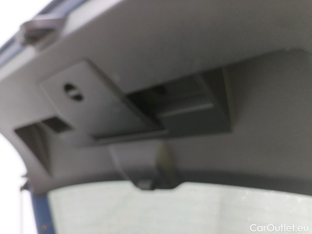  Volkswagen  Polo VOLKSWAGEN  / 2017 / 5P / berlina con portón United 1.0 TSI 81kW (110CV)(SP) #17