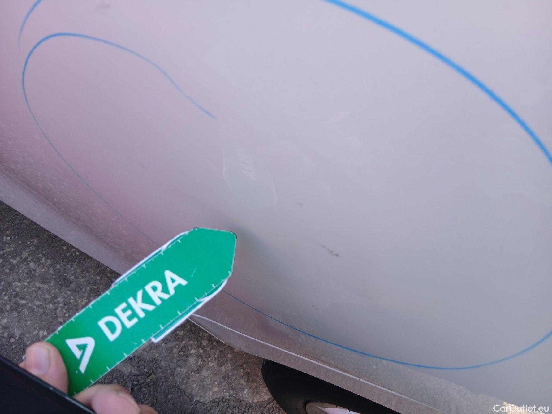  Volkswagen  Golf  VOLKSWAGEN / 2020 / 5P / berlina con portón Life 1.0 eTSI 81kW (110CV) DSG #13