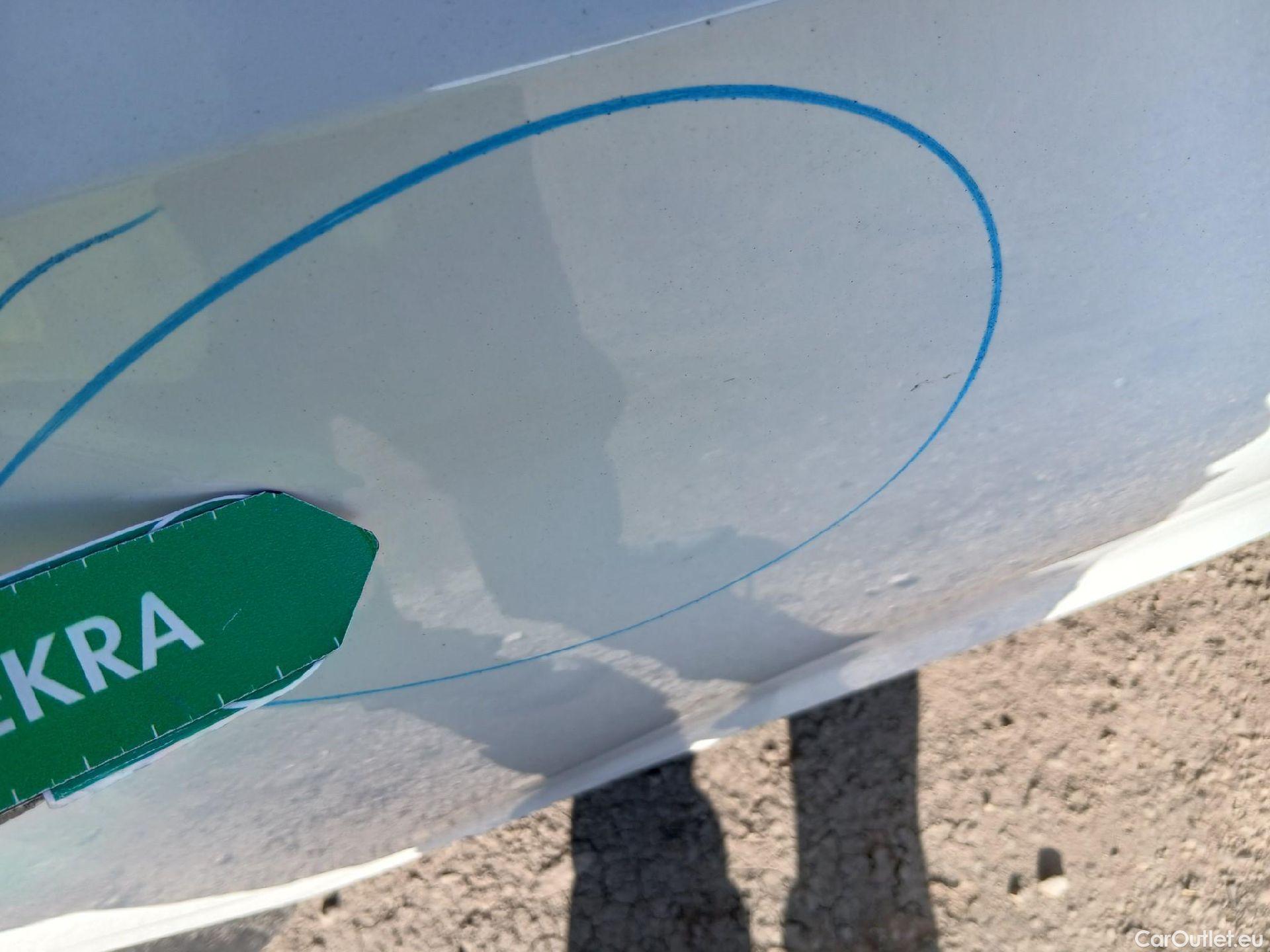  Volkswagen  Golf  VOLKSWAGEN / 2020 / 5P / berlina con portón Life 1.0 eTSI 81kW (110CV) DSG #19