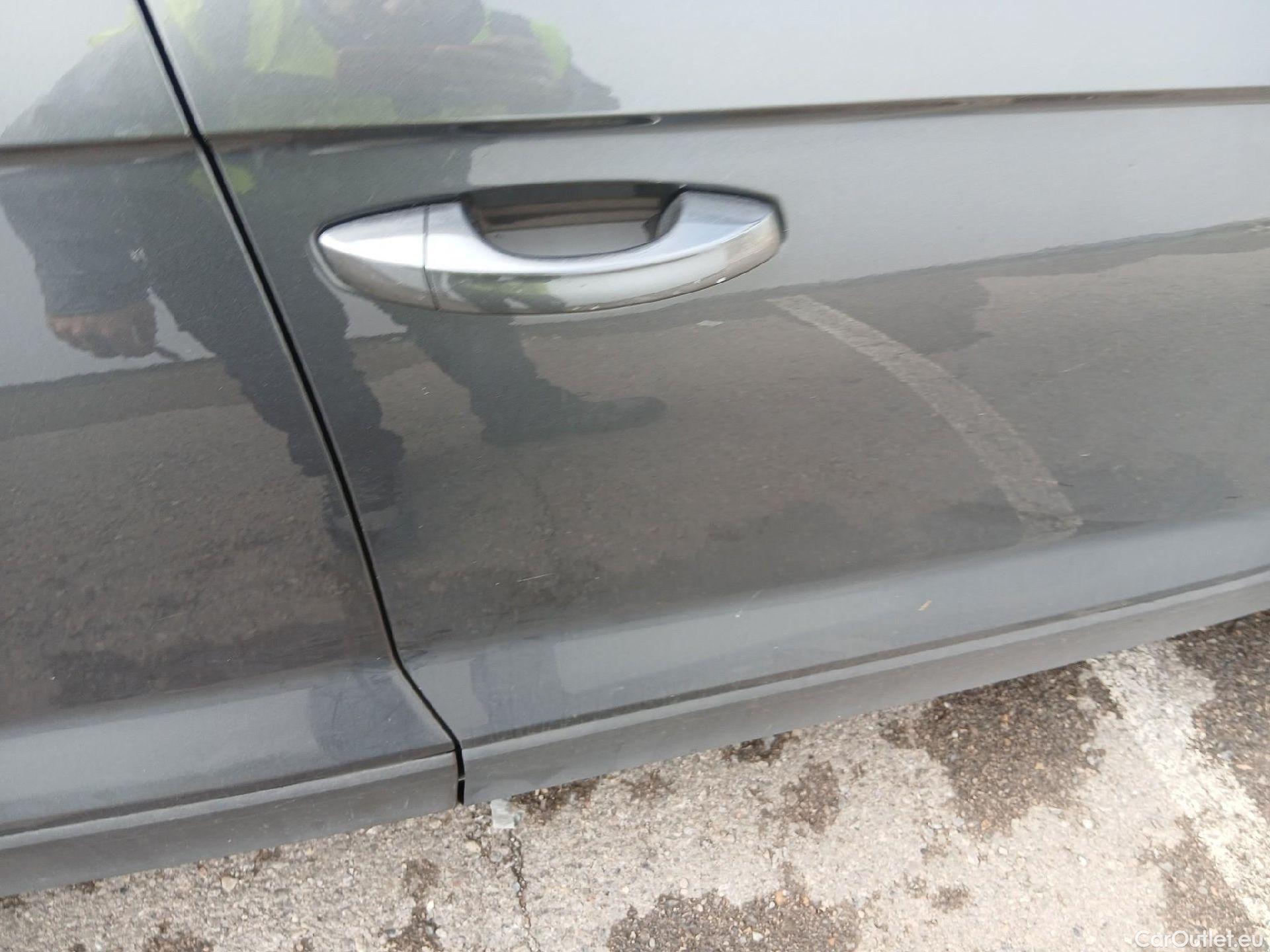  Volkswagen  T-ROC VOLKSWAGEN  / 2017 / 5P / todoterreno Advance 1.0 TSI 81kW (110CV) #30