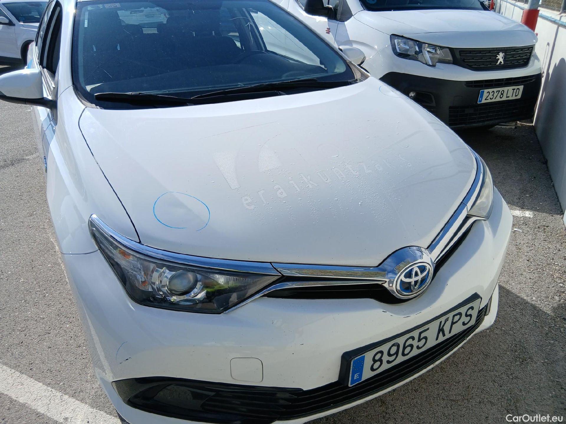  Toyota  Auris TOYOTA  / 2015 / 5P / berlina con portón 1.8 140H Hybrid Business #4