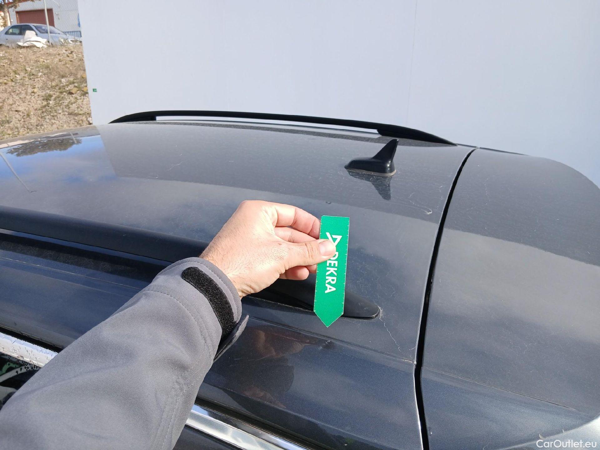  Volkswagen  T-ROC VOLKSWAGEN  / 2017 / 5P / todoterreno Advance 1.0 TSI 81kW (110CV) #38