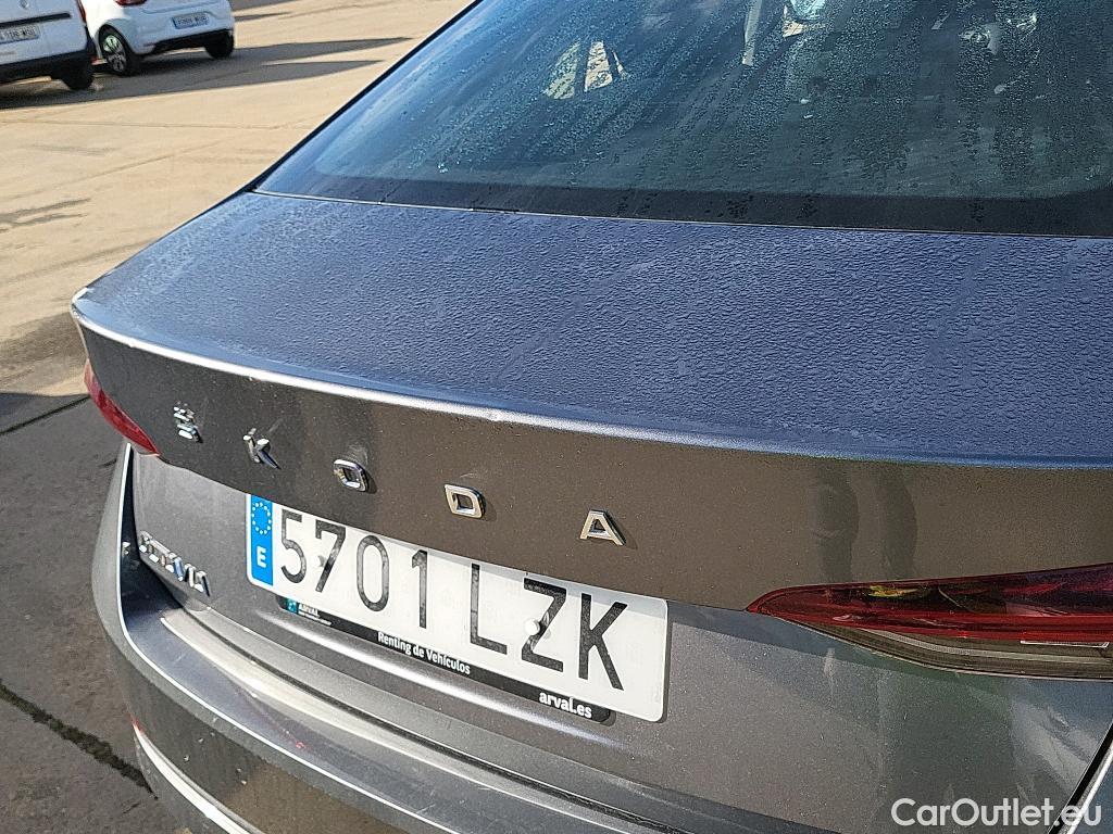  Skoda  Octavia SKODA  / 2020 / 5P / berlina con portón 2.0 TDI 110kW (150 CV) DSG Ambition #19