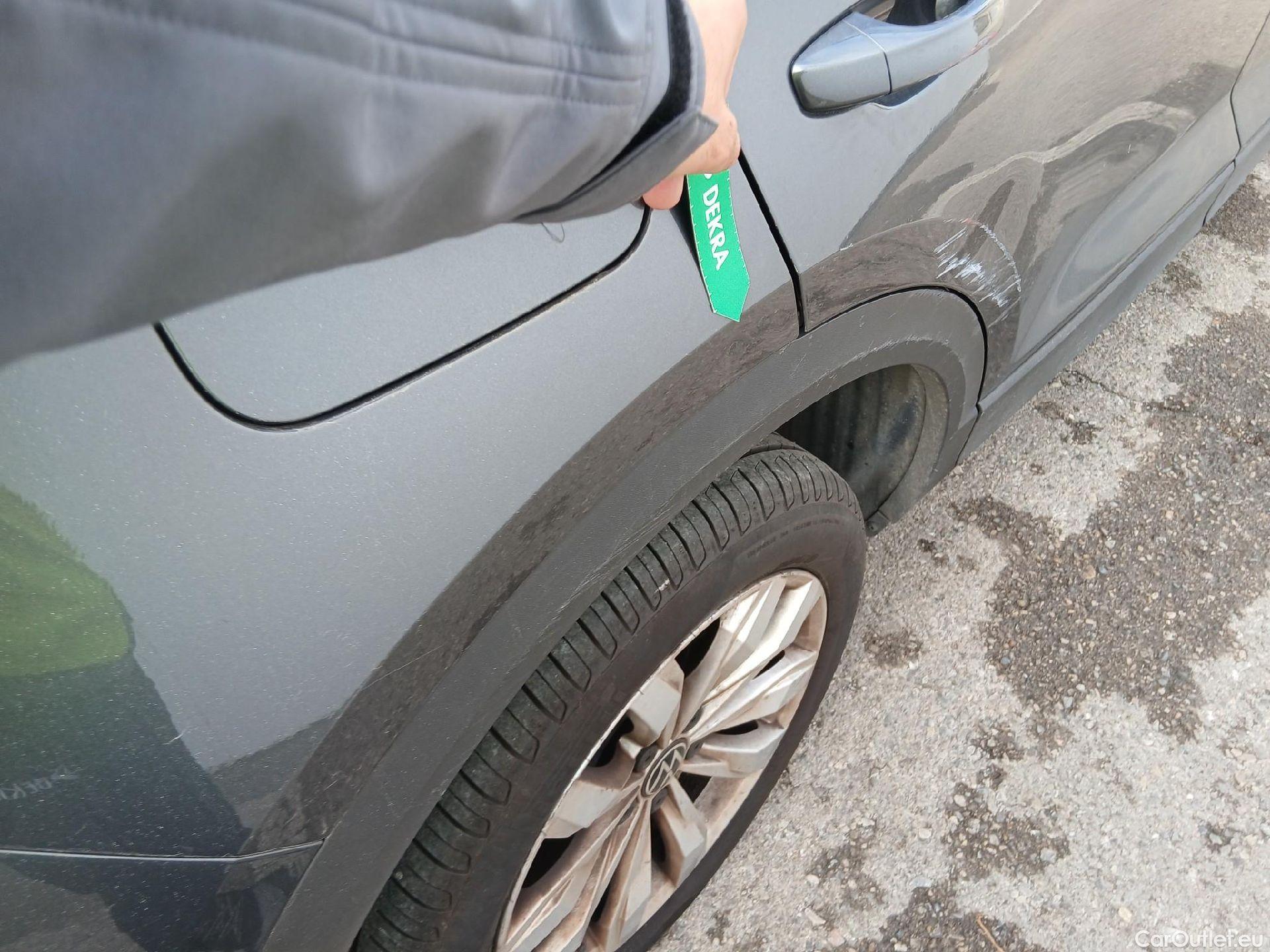  Volkswagen  T-ROC VOLKSWAGEN  / 2017 / 5P / todoterreno Advance 1.0 TSI 81kW (110CV) #19