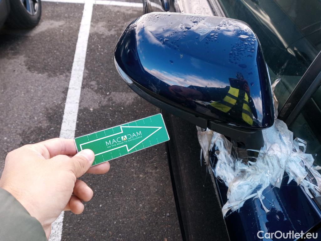  Toyota  Corolla TOYOTA  / 2019 / 5P / berlina con portón 2.0 180H ADVANCE E-CVT #2