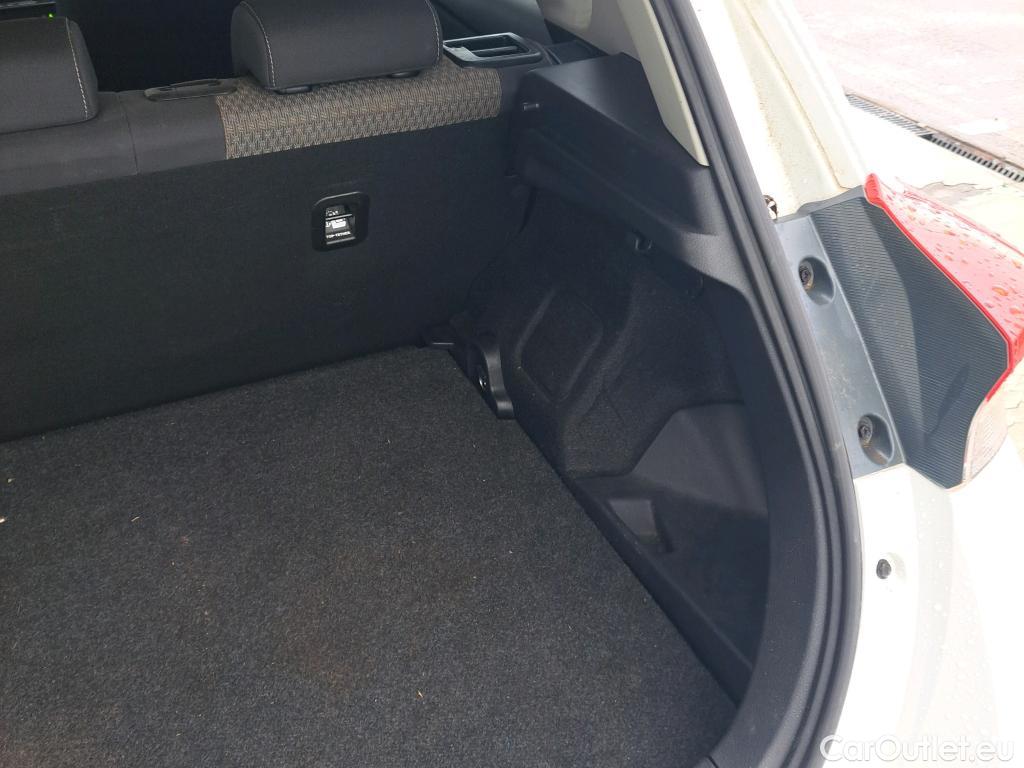  Toyota  Auris TOYOTA  5p 2G berlina con portón 1.8 140H Hybrid Feel! Edition #4