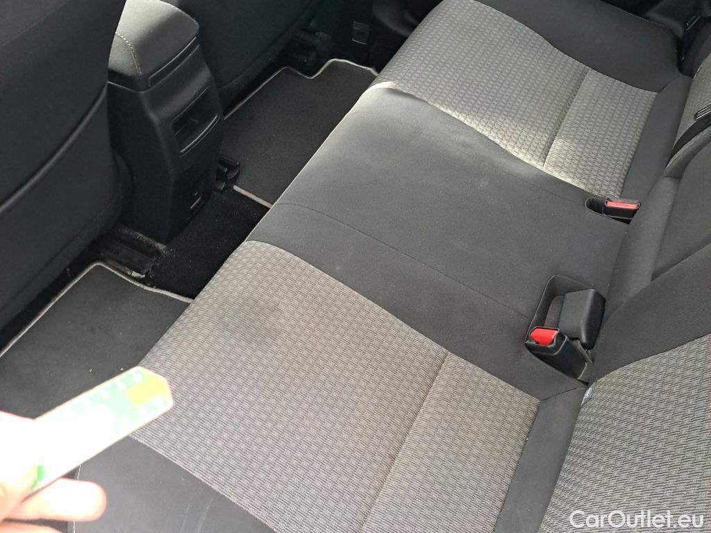  Toyota  Auris TOYOTA  5p 2G berlina con portón 1.8 140H Hybrid Feel! Edition #13