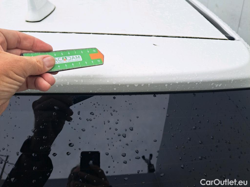  Toyota  Auris TOYOTA  5p 2G berlina con portón 1.8 140H Hybrid Feel! Edition #17