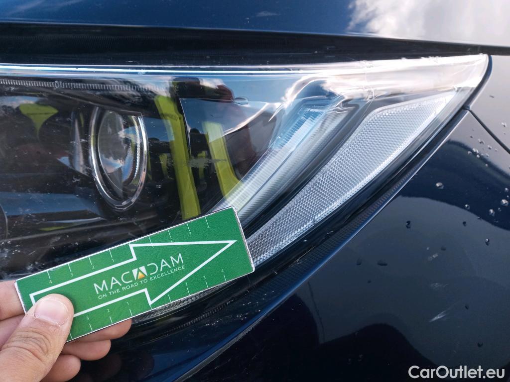  Toyota  Corolla TOYOTA  / 2019 / 5P / berlina con portón 2.0 180H ADVANCE E-CVT #36