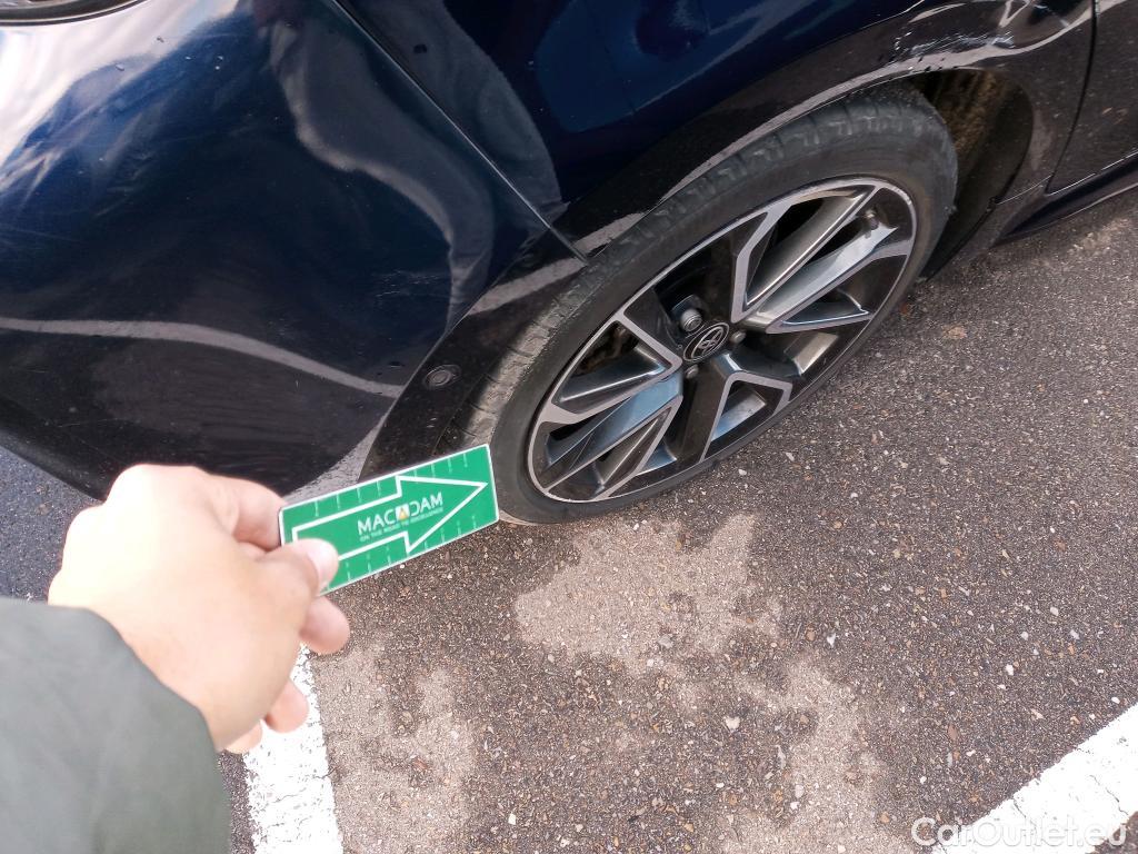  Toyota  Corolla TOYOTA  / 2019 / 5P / berlina con portón 2.0 180H ADVANCE E-CVT #14