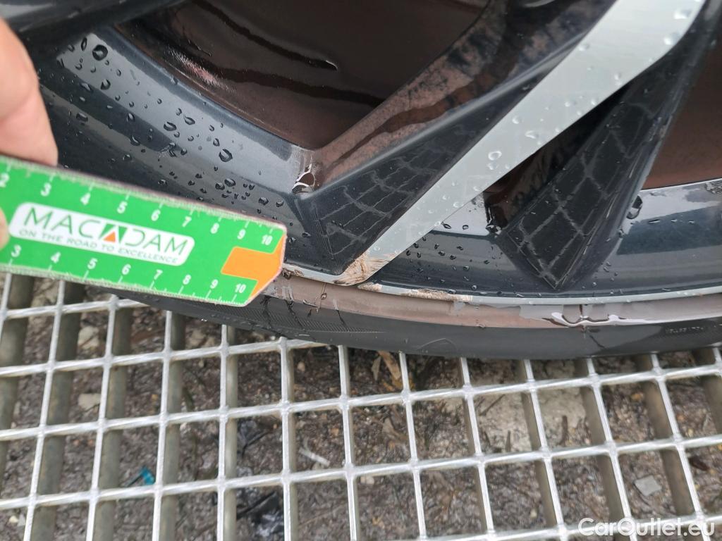  Toyota  Auris TOYOTA  5p 2G berlina con portón 1.8 140H Hybrid Feel! Edition #10