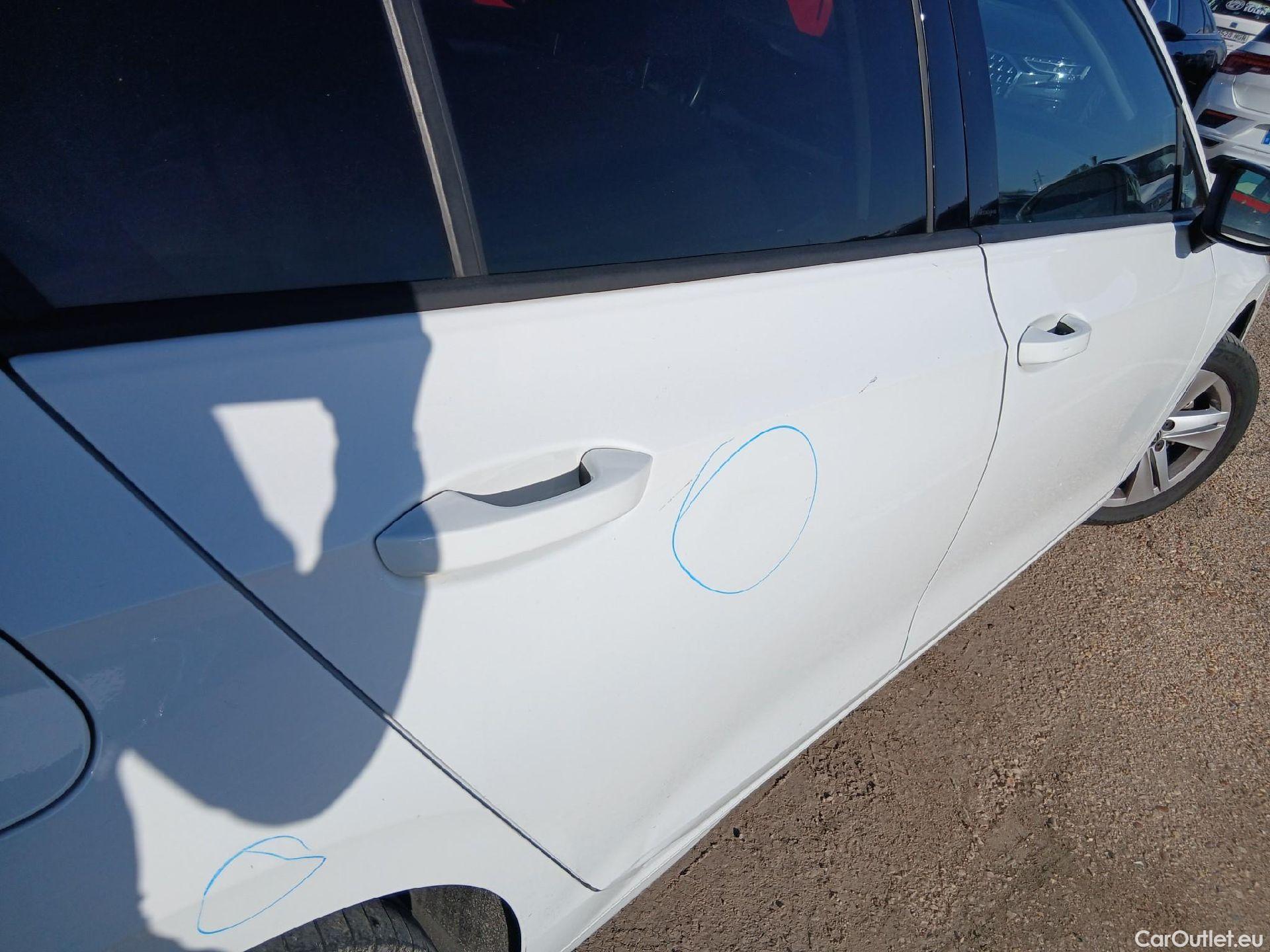  Volkswagen  Golf  VOLKSWAGEN / 2020 / 5P / berlina con portón Life 1.0 eTSI 81kW (110CV) DSG #18