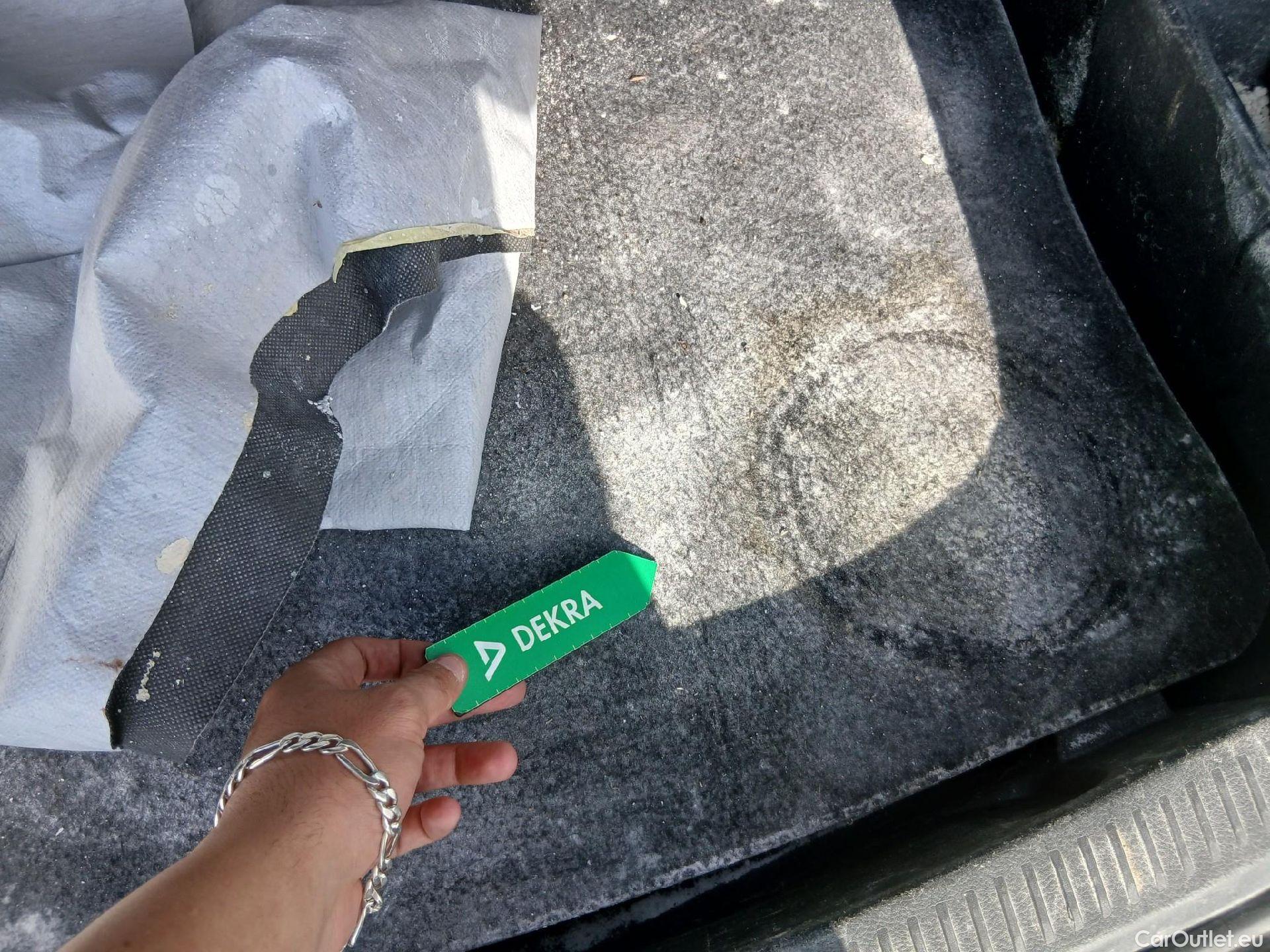  Toyota  Auris TOYOTA  / 2015 / 5P / berlina con portón 1.8 140H Hybrid Business #22